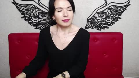 JasmineKouch online show from 02.01.25