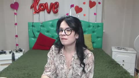 Snapshot of jasminekouch chatting on 05.28.26 JasmineKouch online show from 05.28.26