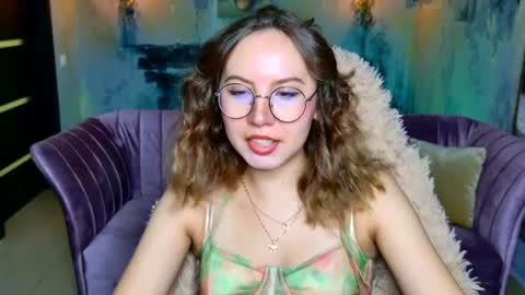 Snapshot of jasminemilko chatting on 06.17.26 Jasmine online show from 06.17.26
