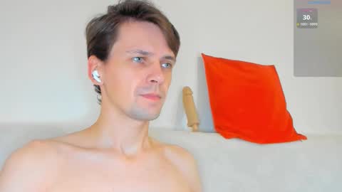 Snapshot of jasper_sun chatting on 10.31.25 Jasper online show from 10.31.25