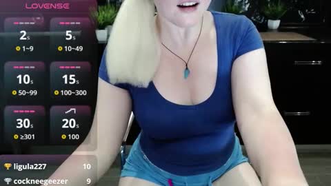 Snapshot of jassicaonline chatting on 09.13.25 jassicaonline online show from 09.13.25