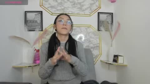 Snapshot of jaulyn_18 chatting on 06.26.26 Jaulyn online show from 06.26.26