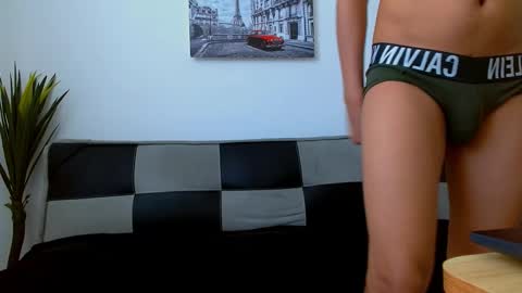 Snapshot of javier288038 chatting on 09.28.25 javier288038 online show from 09.28.25