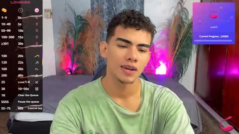 Snapshot of javierascencio chatting on 12.04.25 javi15 online show from 12.04.25