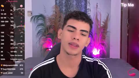 Snapshot of javierascencio chatting on 12.05.25 javi15 online show from 12.05.25