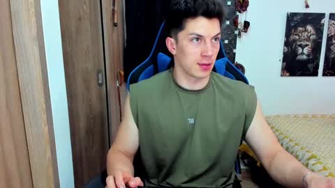 Snapshot of javiersexymann chatting on 12.18.24 Javier online show from 12.18.24