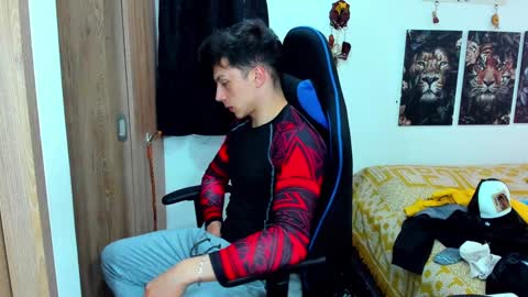 Snapshot of javiersexymann chatting on 01.15.25 Javier online show from 01.15.25