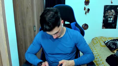 Snapshot of javiersexymann chatting on 01.19.25 Javier online show from 01.19.25