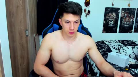 Snapshot of javiersexymann chatting on 01.22.25 Javier online show from 01.22.25