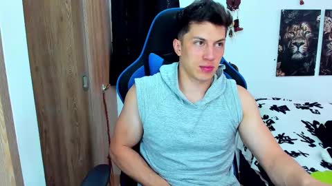 Snapshot of javiersexymann chatting on 02.10.25 Javier online show from 02.10.25