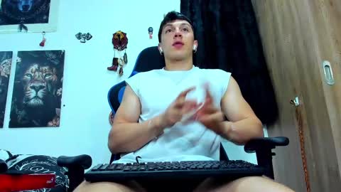 Snapshot of javiersexymann chatting on 03.01.25 Javier online show from 03.01.25