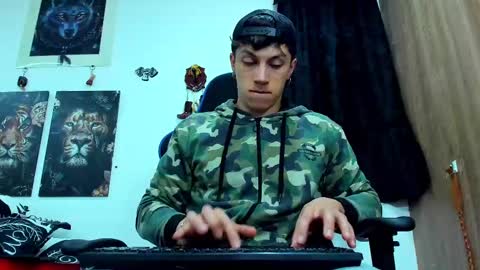 Snapshot of javiersexymann chatting on 03.03.25 Javier online show from 03.03.25