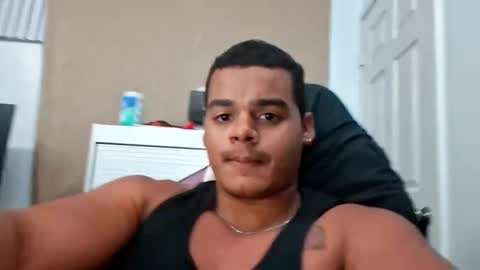 Snapshot of javiricorich chatting on 05.19.26 javiSdick online show from 05.19.26