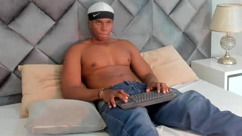 jax black online show from 10.01.25