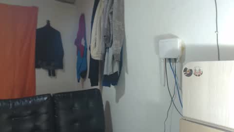 jaxivh16 online show from 10.16.25