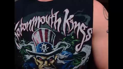 Snapshot of jaxjohnson12 chatting on 11.21.25 jaxjohnson12 online show from 11.21.25