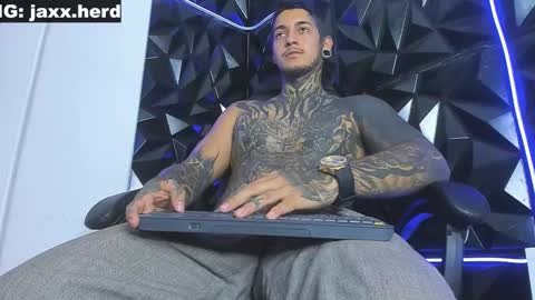 Snapshot of jaxxxonherd chatting on 09.17.25 Michael online show from 09.17.25