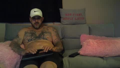 jay_banks0420 online show from 02.24.25