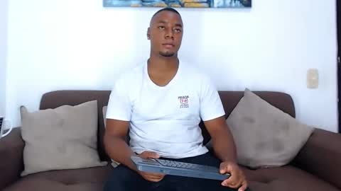 Snapshot of jay_smit chatting on 01.14.25 jay smit online show from 01.14.25