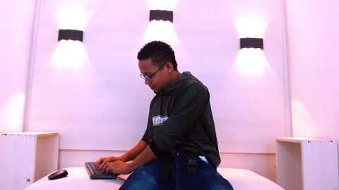 Jayden Morris online show from 10.29.25