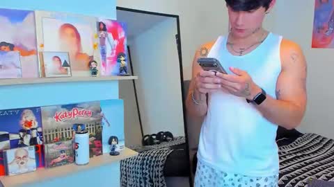Snapshot of jayhotxxx chatting on 05.19.26 Jay online show from 05.19.26