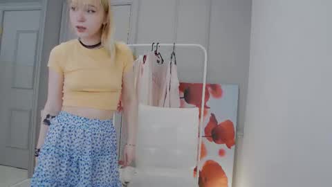 Snapshot of jayne_weyne chatting on 12.02.25 Jayne online show from 12.02.25