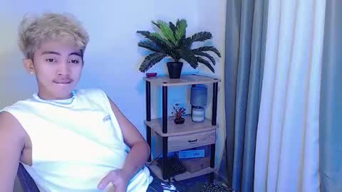 Snapshot of jaysee_hugecox chatting on 05.02.26 jaysee_hugecox online show from 05.02.26