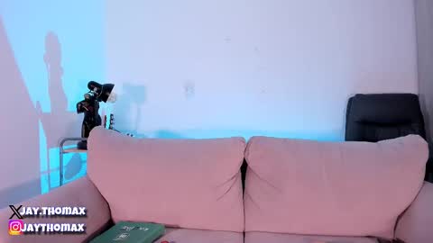 Snapshot of jaythomax chatting on 02.10.25 jaythomax online show from 02.10.25