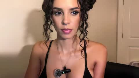 Snapshot of jazmeetswrld_show chatting on 09.27.25 Jazmeetswrld online show from 09.27.25