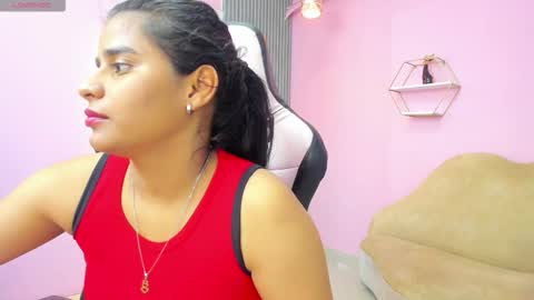 Snapshot of jazmin_ebony chatting on 10.10.25 jazmin online show from 10.10.25