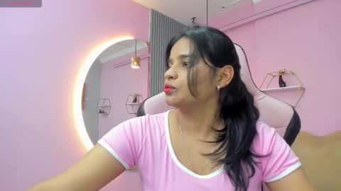 Snapshot of jazmin_ebony chatting on 10.21.25 jazmin online show from 10.21.25