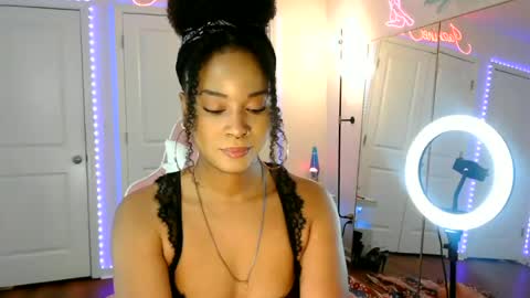 Snapshot of jazminefox chatting on 07.07.26 Jazmine Fox online show from 07.07.26