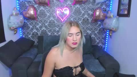 Snapshot of jdstudio chatting on 03.04.26 . Julianita y Valery . online show from 03.04.26