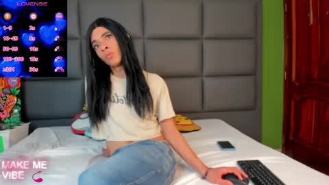 J E A N online show from 02.28.25