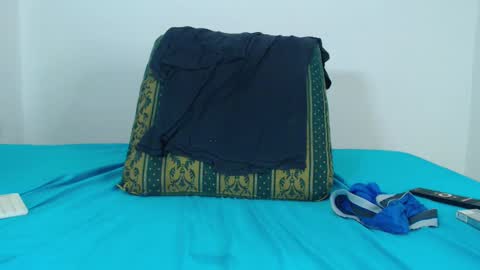 Snapshot of jeancarloscum chatting on 12.25.24 Jean Carlos online show from 12.25.24