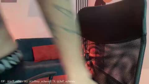 Jeff and Mugi  Independent model online show from 10.15.25