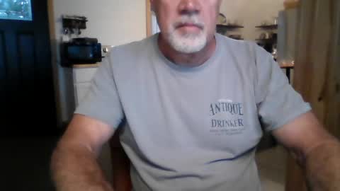 Snapshot of jeffbte315 chatting on 06.18.26 jeffbate online show from 06.18.26
