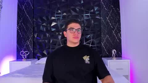 Snapshot of jeffdaltton chatting on 10.31.25 Jeff online show from 10.31.25