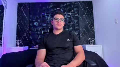 Snapshot of jeffdaltton chatting on 11.11.25 Jeff online show from 11.11.25