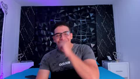 Snapshot of jeffdaltton chatting on 11.19.25 Jeff online show from 11.19.25