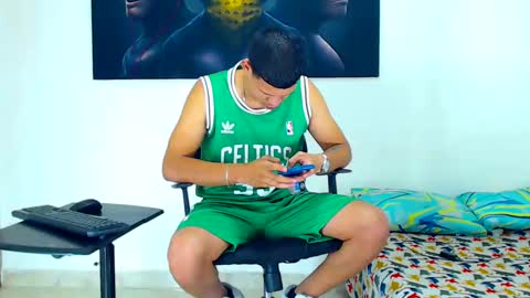 Snapshot of jeffer21_hot chatting on 01.16.25 jeffer21_hot online show from 01.16.25