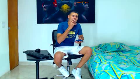 Snapshot of jeffer21_hot chatting on 01.23.25 jeffer21_hot online show from 01.23.25