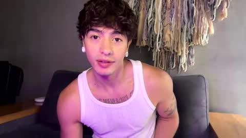 Snapshot of jeffreycoen chatting on 10.24.25 Jeffrey online show from 10.24.25