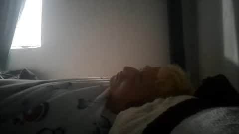 Snapshot of jeic_18 chatting on 10.13.25 jeic 18 online show from 10.13.25