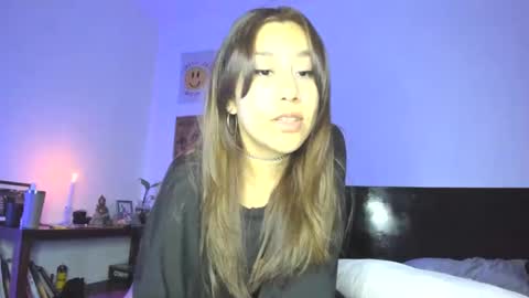 Snapshot of jeinsssgreys chatting on 01.11.25 Greys online show from 01.11.25