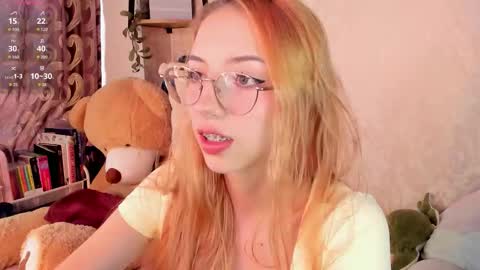 Snapshot of jelly_w5 chatting on 09.23.25 Jelly  online show from 09.23.25