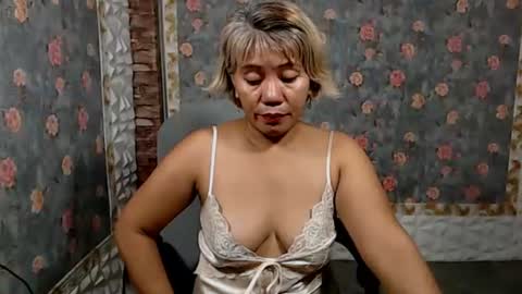 Snapshot of jemm36 chatting on 12.25.24 Jem online show from 12.25.24