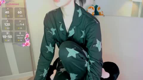 Molly online show from 11.06.25