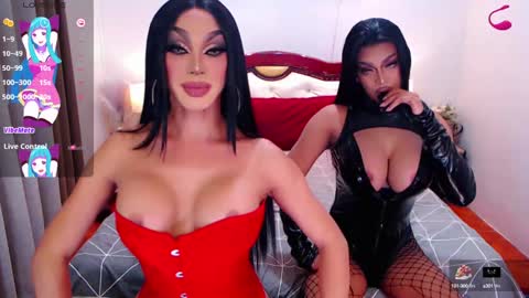 Snapshot of jenifers_body chatting on 01.20.25 Queen Jenifer online show from 01.20.25