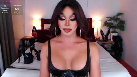 Snapshot of jenifers_body chatting on 05.02.26 Queen Jenifer online show from 05.02.26